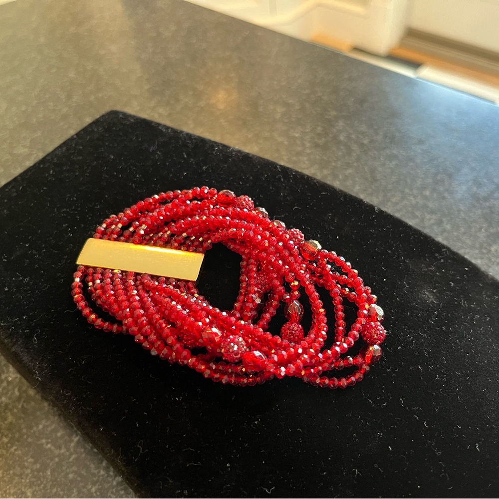 NWOT Chico’s Ruby-Faceted Beads Stretchy Bracelet